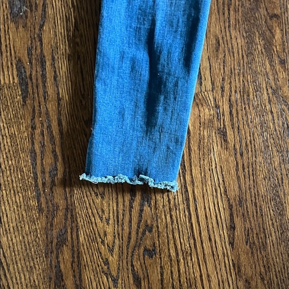 Like🆕SLINK Curvy Women's Distressed Blue Ankle Jeans Size 29/ 8 - Picture 4 of 8